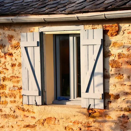 Les Maisons D'en & Piscine A Debordement Chauffee * Saint-Remy (Aveyron)