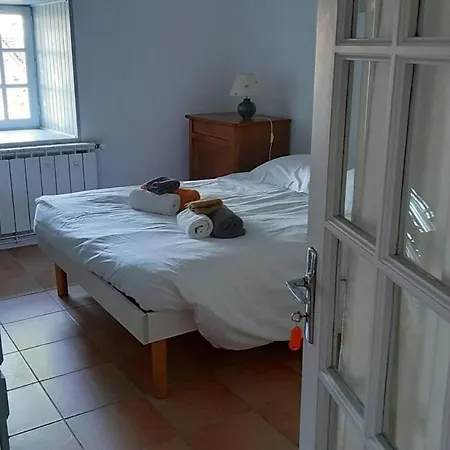 Holiday home Les Maisons D'en & Piscine A Debordement Chauffee Saint-Remy (Aveyron)