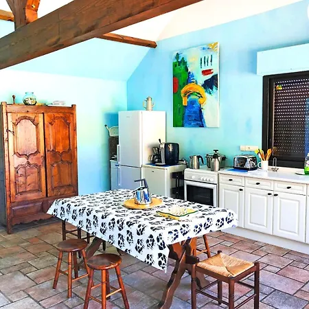 Holiday home Les Maisons D'en & Piscine A Debordement Chauffee *