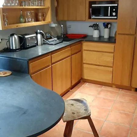 Les Maisons D'en & Piscine A Debordement Chauffee * Saint-Remy (Aveyron)