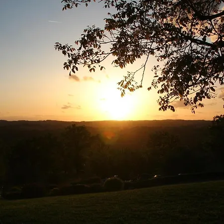 Holiday home Les Maisons D'en & Piscine A Debordement Chauffee Saint-Remy (Aveyron)
