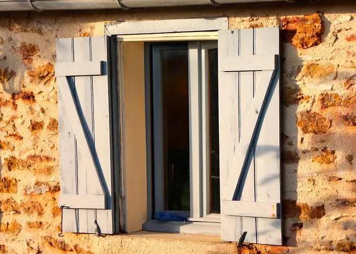 Les Maisons D'en & Piscine A Debordement Chauffee * Saint-Remy (Aveyron)