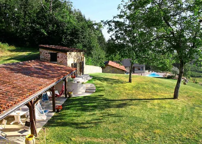 Les Maisons D'en & Piscine A Debordement Chauffee *